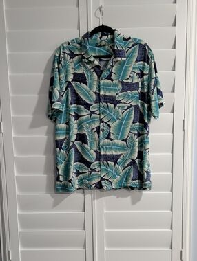 Campia Men's Blue and Green Tropical Print Shirt